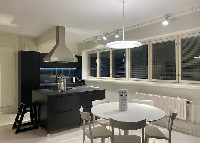 Kattohuoneisto Terassilla 93 M2 Apartamento