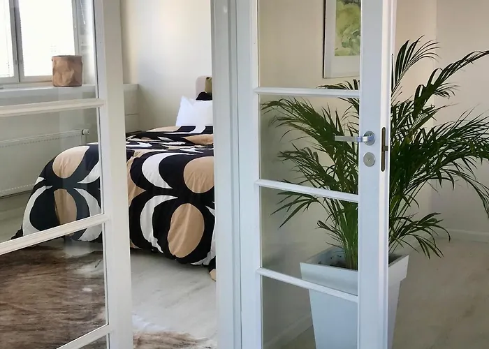 Kattohuoneisto Terassilla 93 M2 Διαμέρισμα *